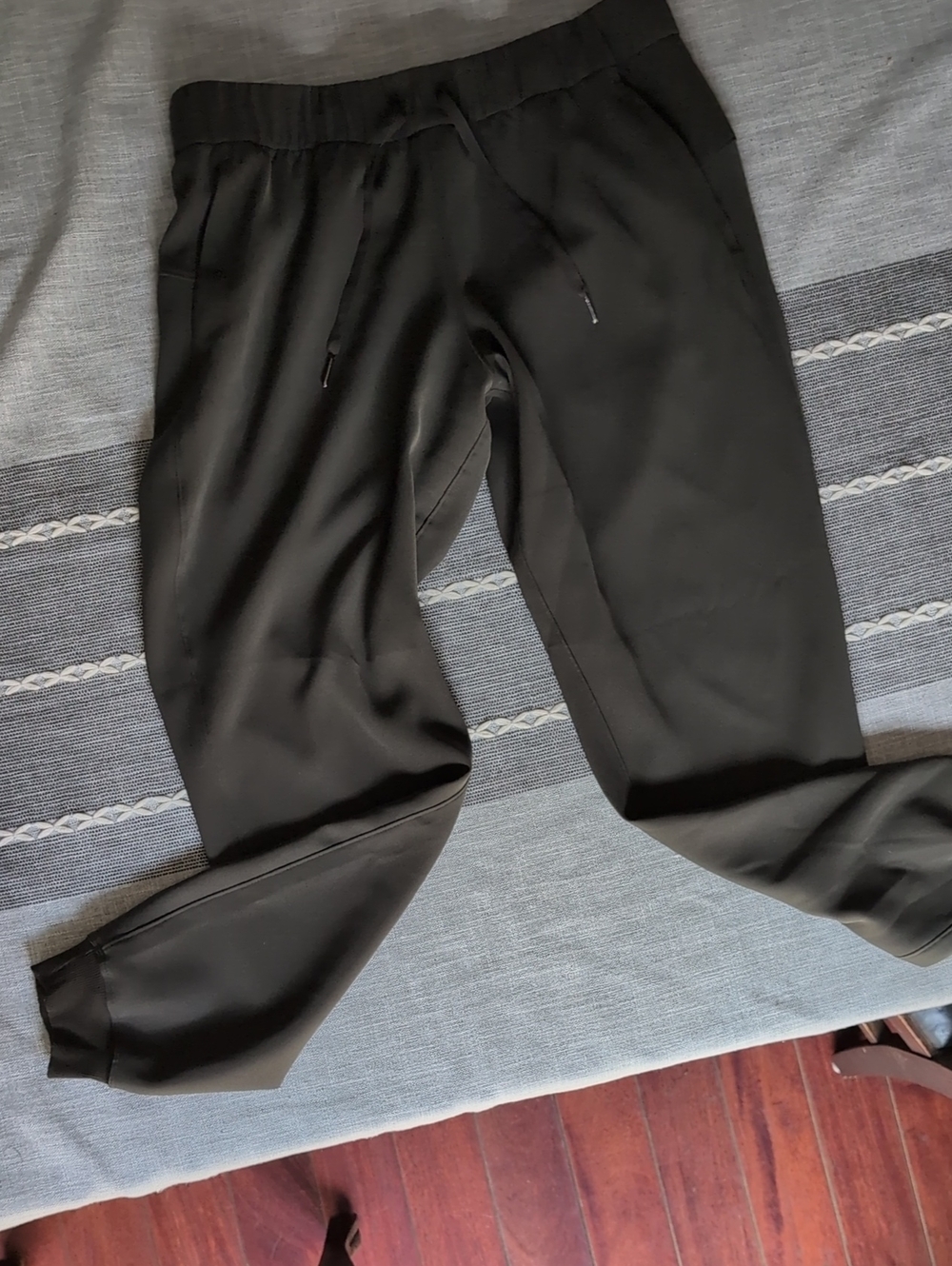 lululemon athletica Olive Drawstring Joggers